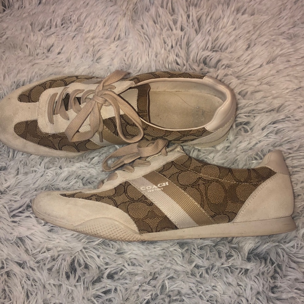 Size 9 coach sneakers